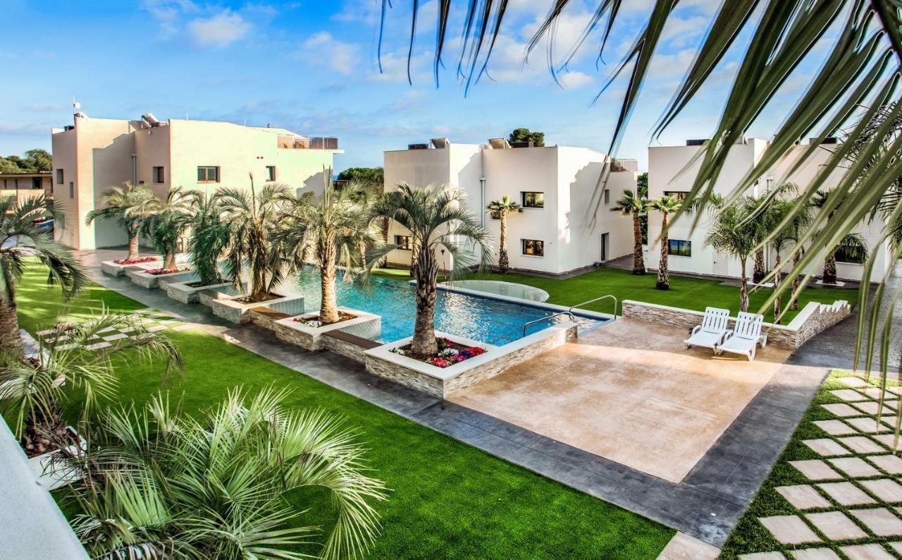 Calma - Holiday Villas Кастел Пладжа де Аро Екстериор снимка